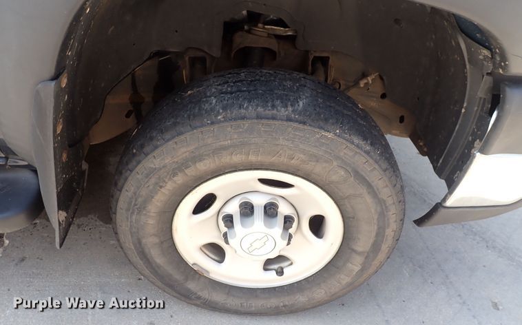 image for item DG5340 2006 Chevrolet Silverado 2500HD  Crew Cab pickup truck