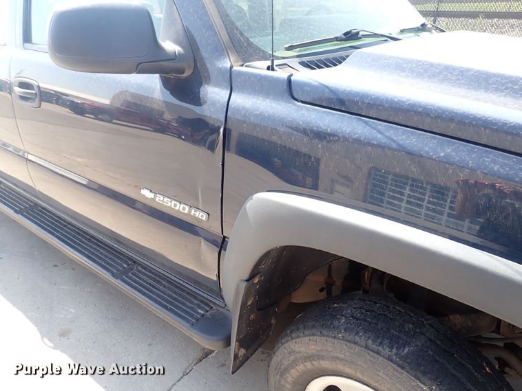 image for item DG5340 2006 Chevrolet Silverado 2500HD  Crew Cab pickup truck