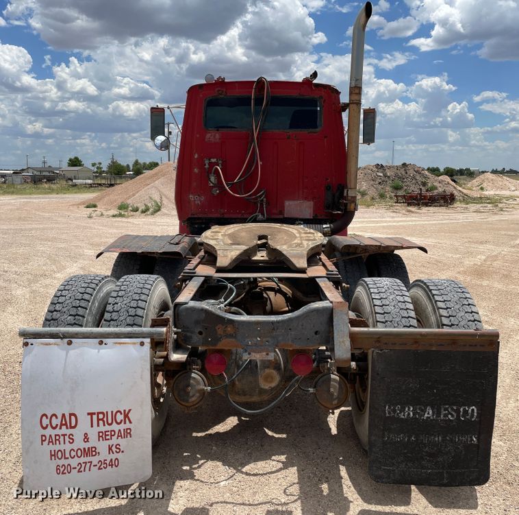 image for item DJ5225 1983 Ford LT9000  semi truck