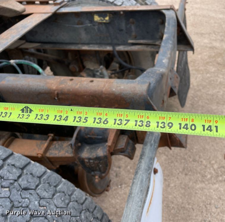 image for item DJ5225 1983 Ford LT9000  semi truck