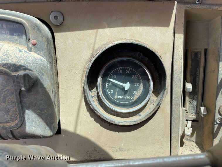 image for item DJ5225 1983 Ford LT9000  semi truck