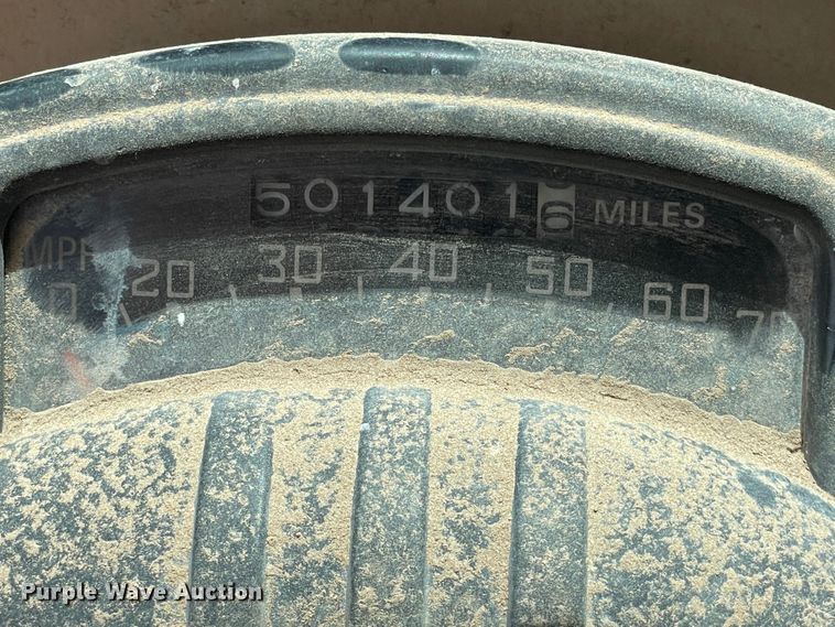 image for item DJ5225 1983 Ford LT9000  semi truck