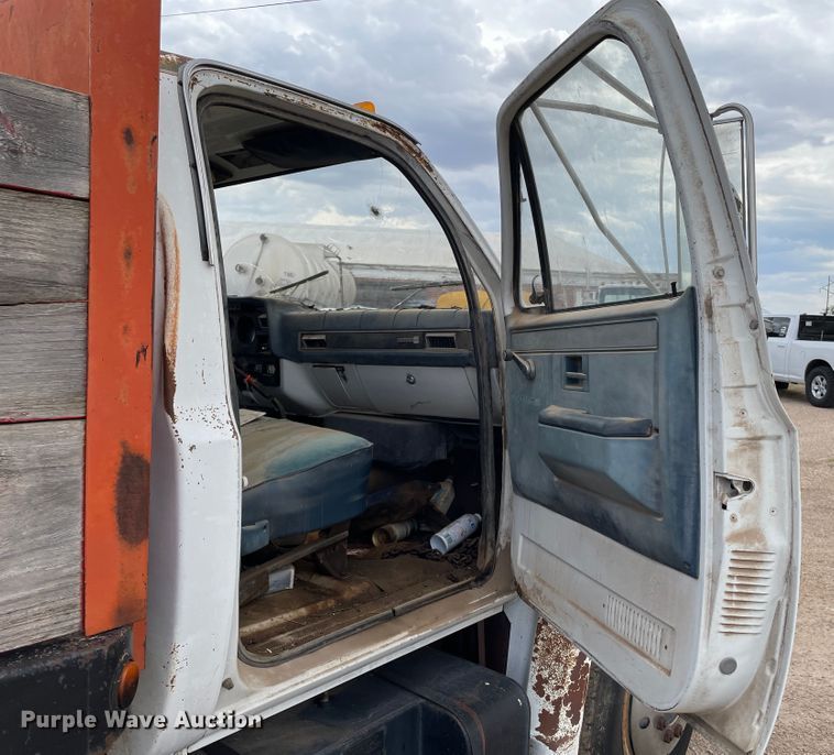 image for item DJ5231 1984 GMC C6000  dump flatbed truck