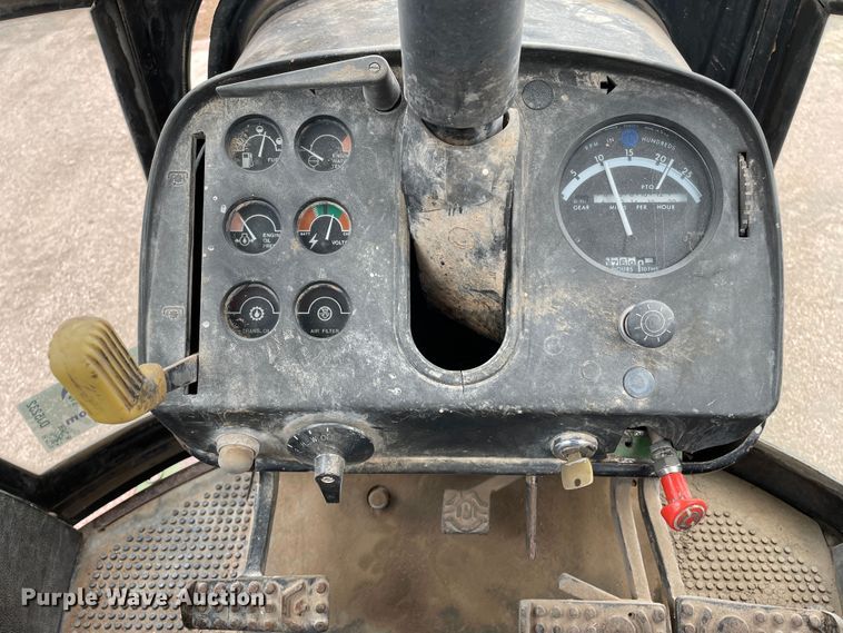 image for item DJ5232 1976 John Deere 4430  tractor