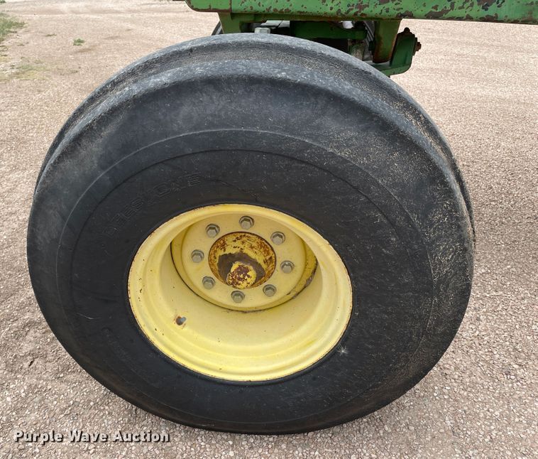 image for item DJ5232 1976 John Deere 4430  tractor