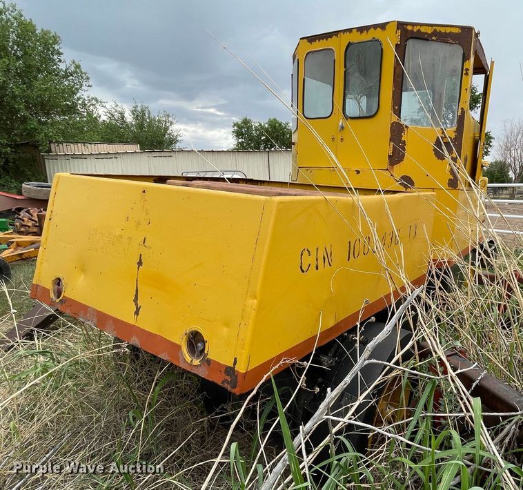 image for item DJ5233 1980 Hyster C550A  pneumatic roller