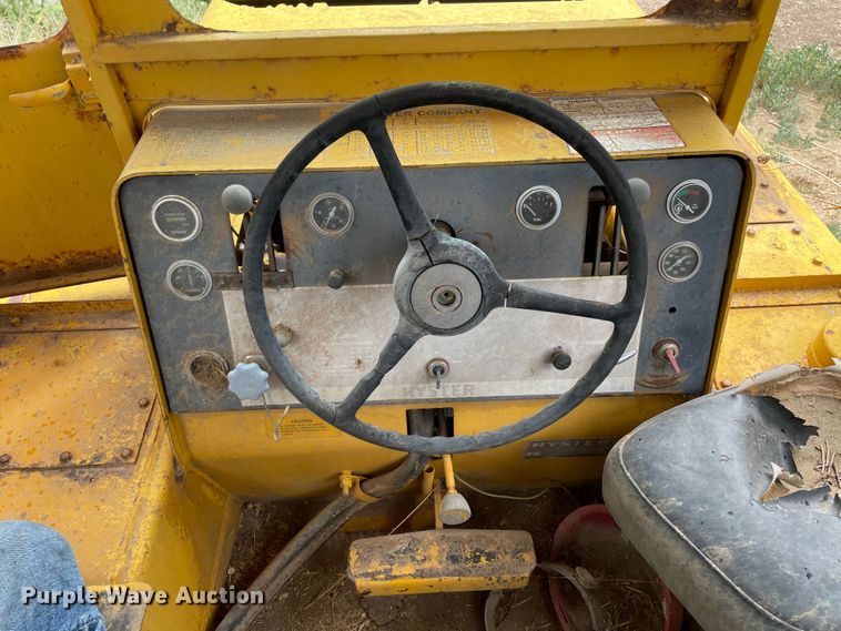 image for item DJ5233 1980 Hyster C550A  pneumatic roller