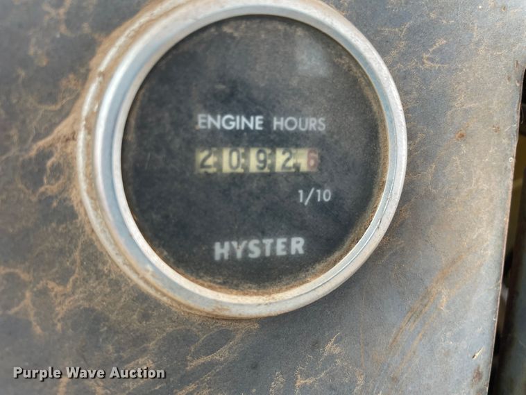 image for item DJ5233 1980 Hyster C550A  pneumatic roller