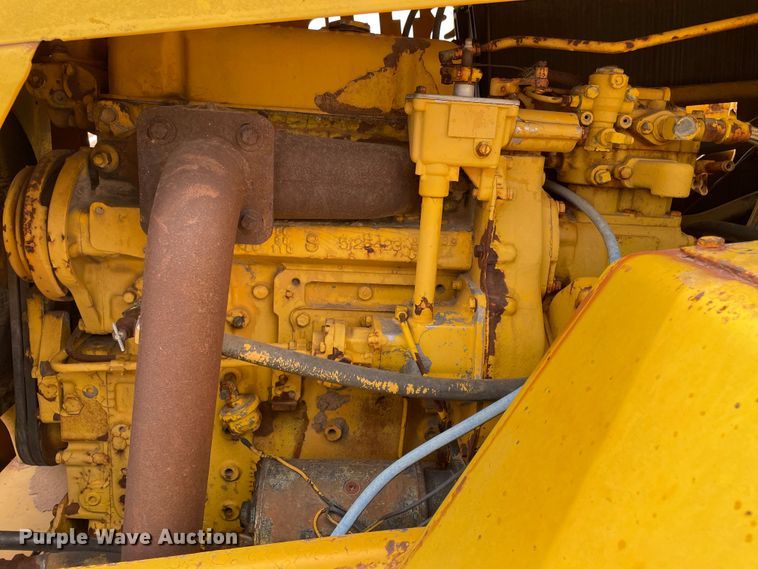 image for item DJ5233 1980 Hyster C550A  pneumatic roller