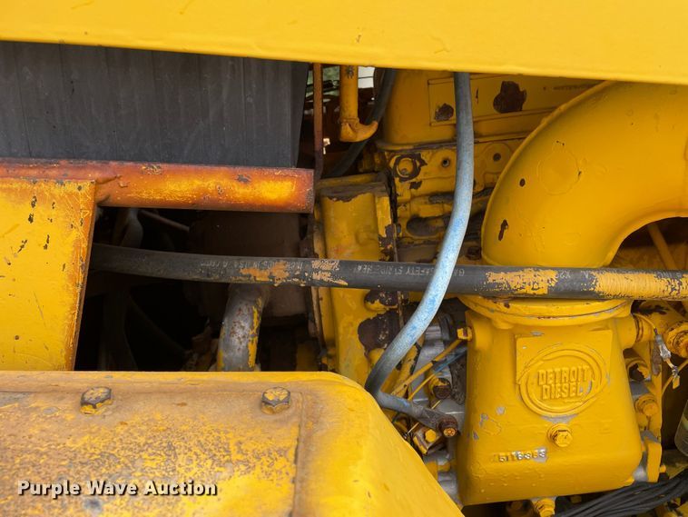 image for item DJ5233 1980 Hyster C550A  pneumatic roller