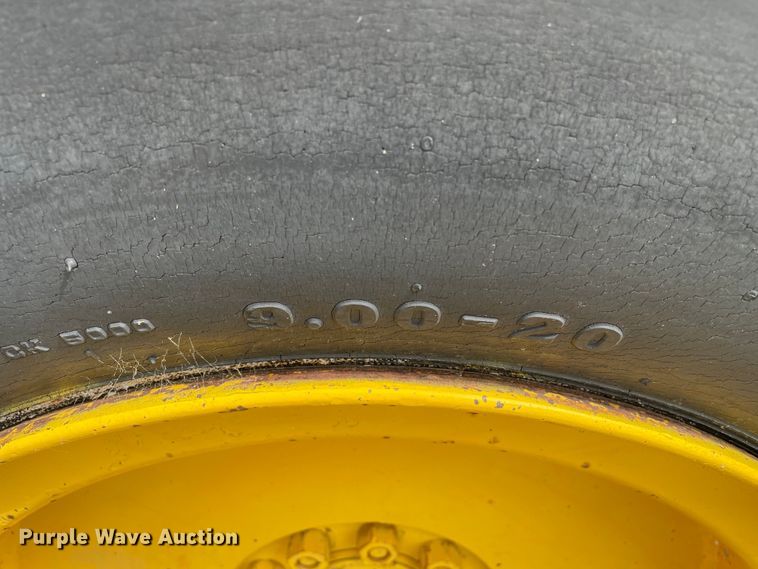 image for item DJ5233 1980 Hyster C550A  pneumatic roller