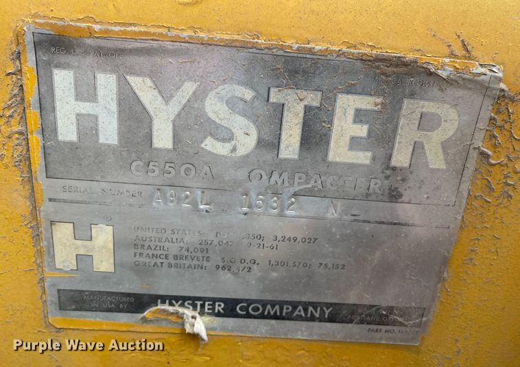 image for item DJ5233 1980 Hyster C550A  pneumatic roller