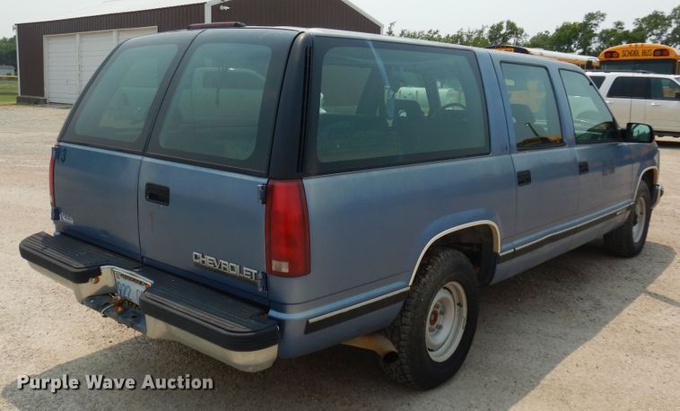 image for item DK0958 1994 Chevrolet Suburban  SUV