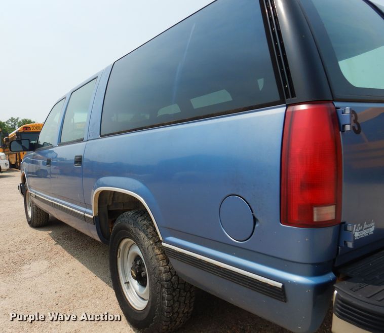 image for item DK0958 1994 Chevrolet Suburban  SUV