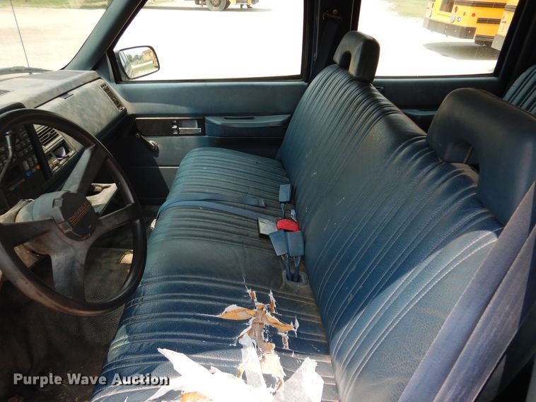 image for item DK0958 1994 Chevrolet Suburban  SUV