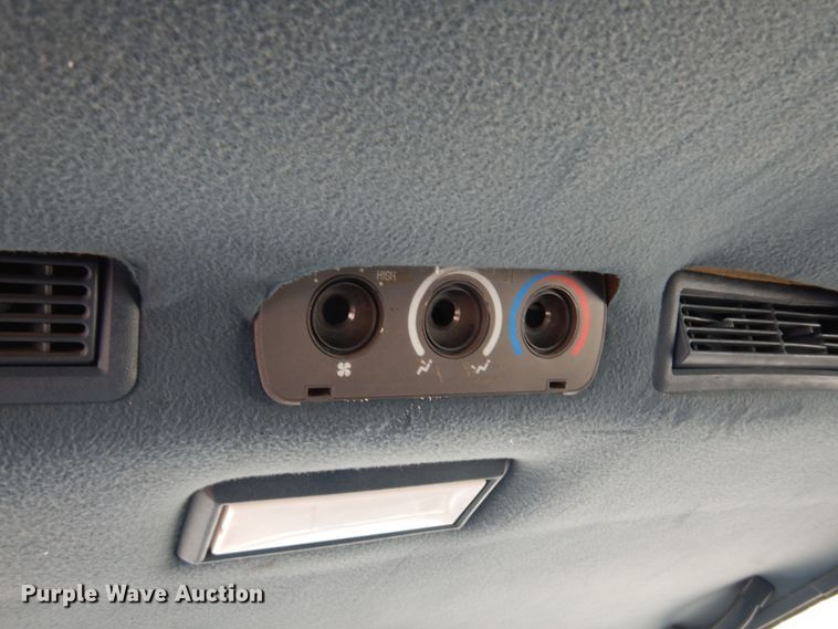 image for item DK0958 1994 Chevrolet Suburban  SUV