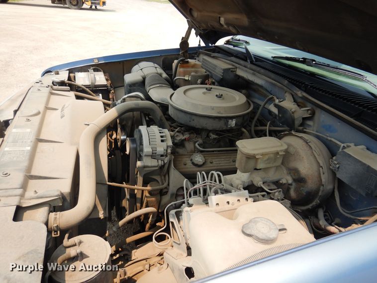 image for item DK0958 1994 Chevrolet Suburban  SUV