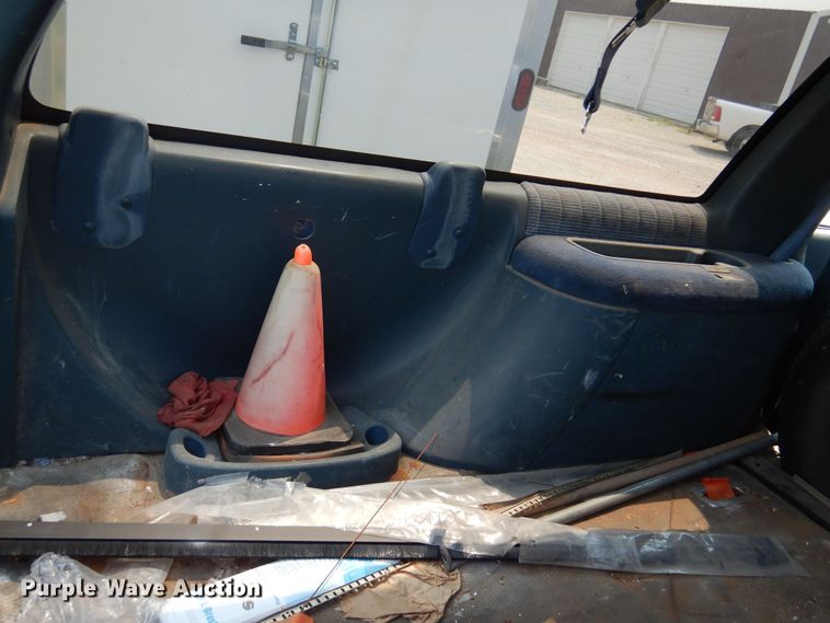 image for item DK0958 1994 Chevrolet Suburban  SUV