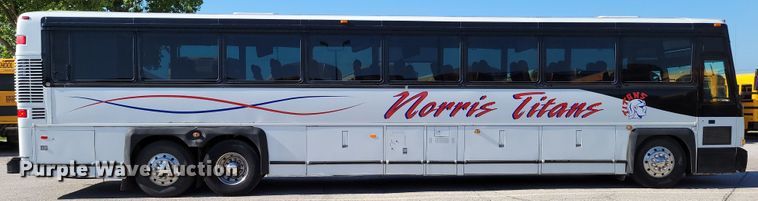 image for item DM2372 2000 Motor Coach Industries 102-DL3  coach bus