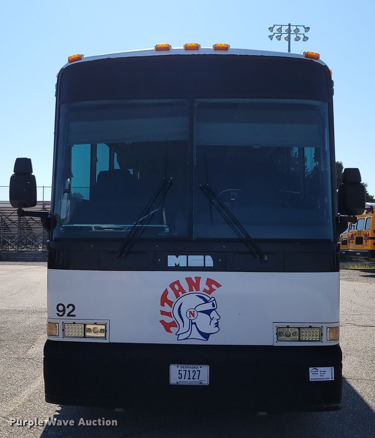 image for item DM2372 2000 Motor Coach Industries 102-DL3  coach bus