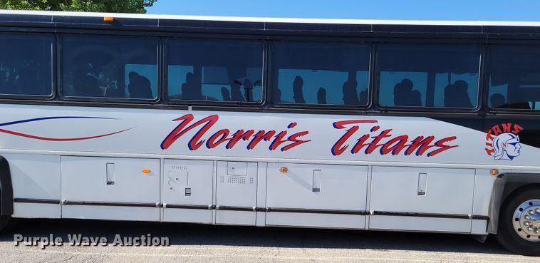 image for item DM2372 2000 Motor Coach Industries 102-DL3  coach bus