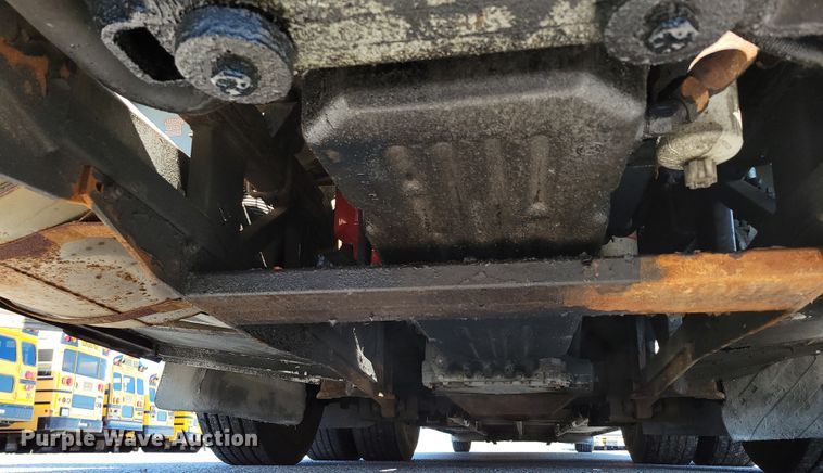 image for item DM2372 2000 Motor Coach Industries 102-DL3  coach bus