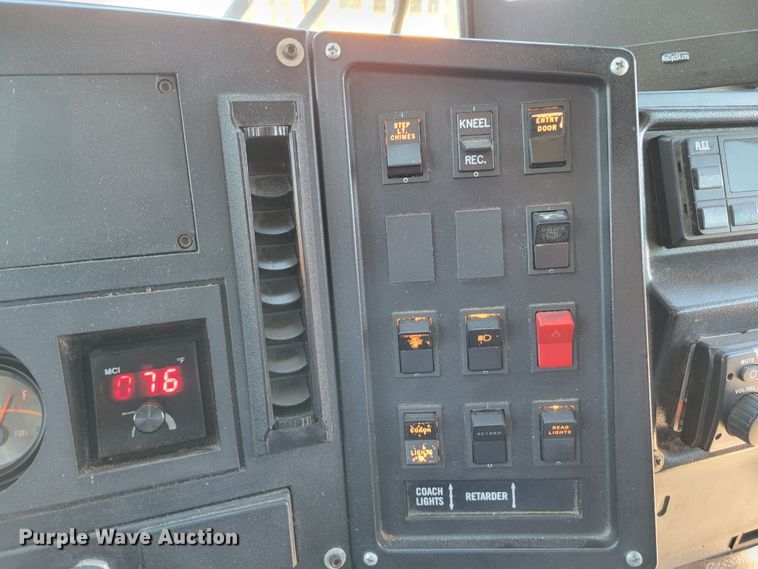 image for item DM2372 2000 Motor Coach Industries 102-DL3  coach bus