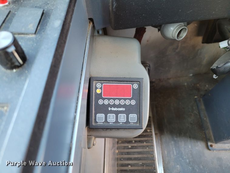 image for item DM2372 2000 Motor Coach Industries 102-DL3  coach bus