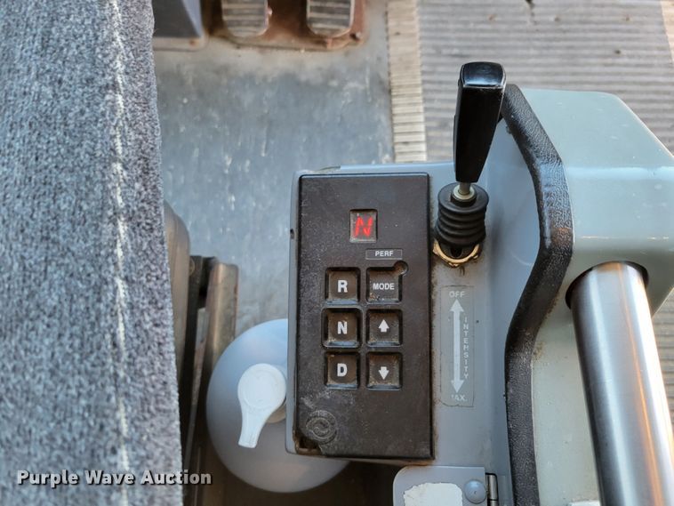 image for item DM2372 2000 Motor Coach Industries 102-DL3  coach bus