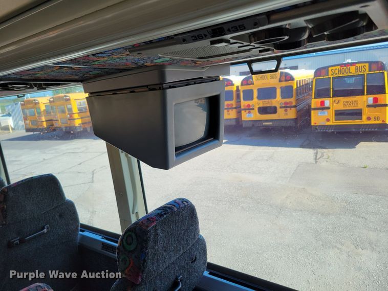 image for item DM2372 2000 Motor Coach Industries 102-DL3  coach bus