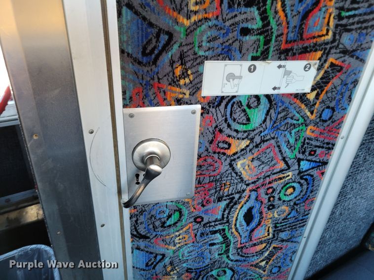 image for item DM2372 2000 Motor Coach Industries 102-DL3  coach bus