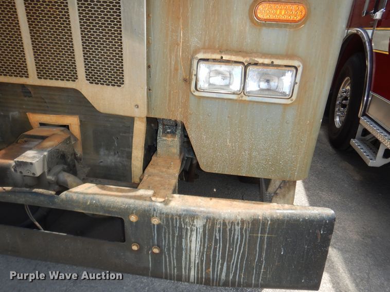 image for item DN1626 2013 Peterbilt PB320  refuse truck