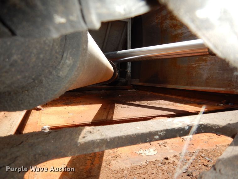 image for item DN1626 2013 Peterbilt PB320  refuse truck