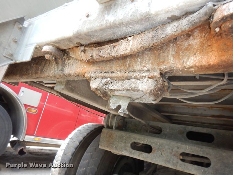 image for item DN1626 2013 Peterbilt PB320  refuse truck