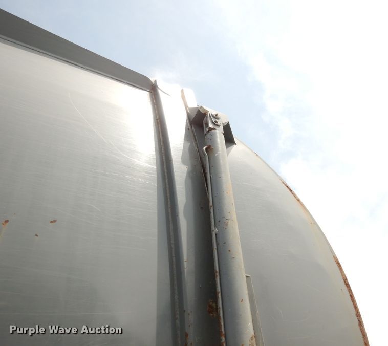 image for item DN1626 2013 Peterbilt PB320  refuse truck