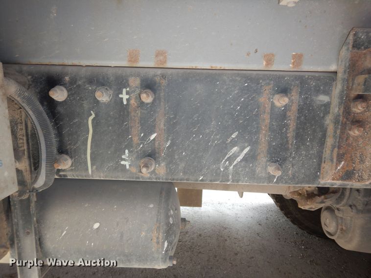 image for item DN1626 2013 Peterbilt PB320  refuse truck