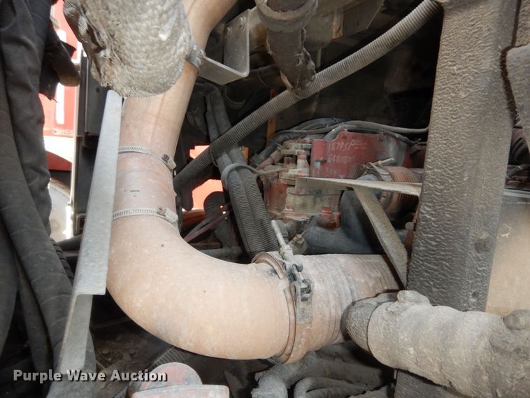 image for item DN1626 2013 Peterbilt PB320  refuse truck