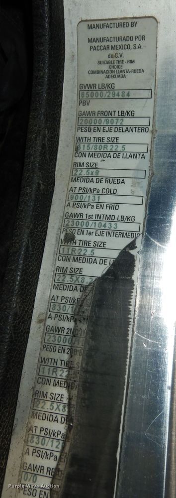 image for item DN1626 2013 Peterbilt PB320  refuse truck