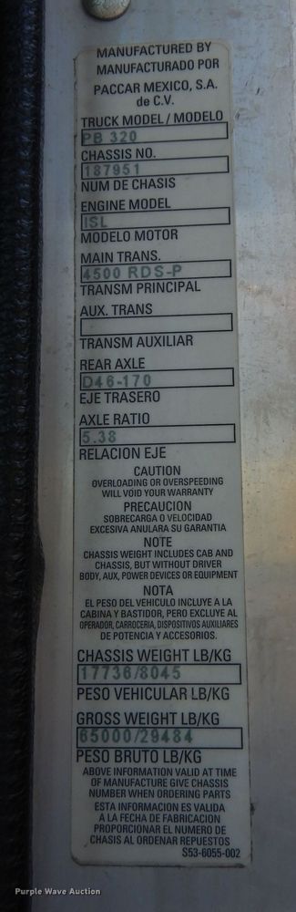 image for item DN1626 2013 Peterbilt PB320  refuse truck