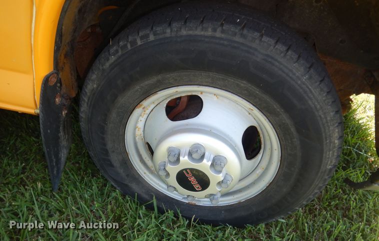 image for item DN1681 2008 Thomas  school bus