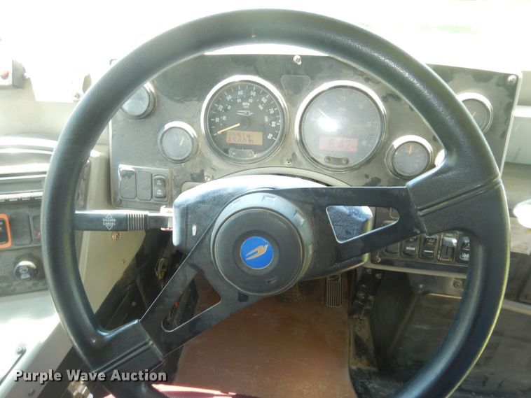 image for item DN1682 2006 Blue Bird Vision  school bus