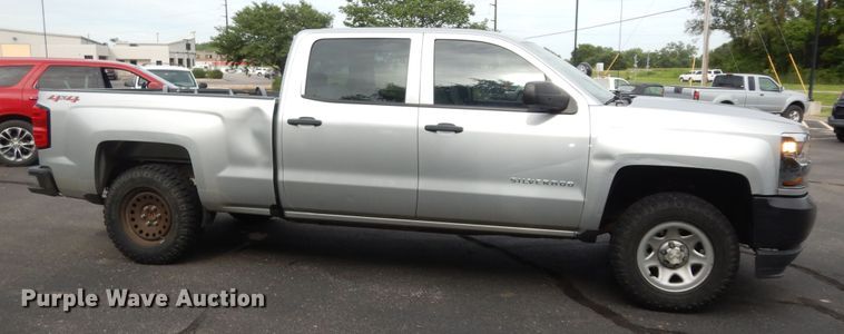 image for item DN1708 2018 Chevrolet Silverado 1500  Crew Cab pickup truck
