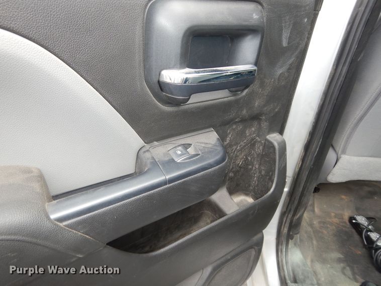 image for item DN1708 2018 Chevrolet Silverado 1500  Crew Cab pickup truck