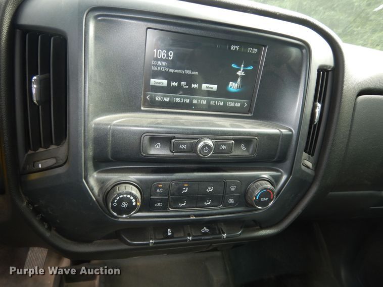 image for item DN1708 2018 Chevrolet Silverado 1500  Crew Cab pickup truck