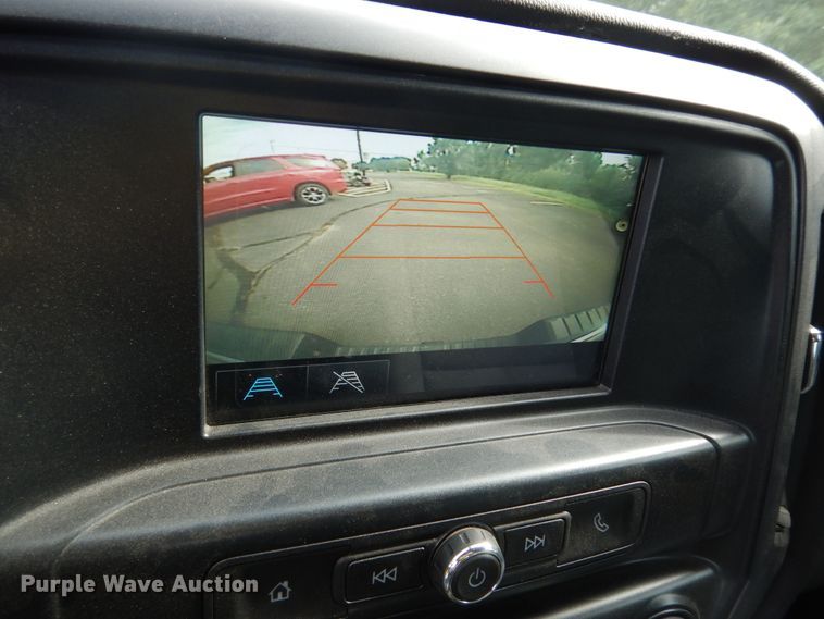 image for item DN1708 2018 Chevrolet Silverado 1500  Crew Cab pickup truck