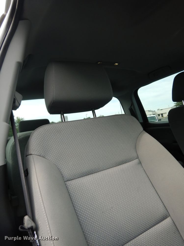 image for item DN1708 2018 Chevrolet Silverado 1500  Crew Cab pickup truck