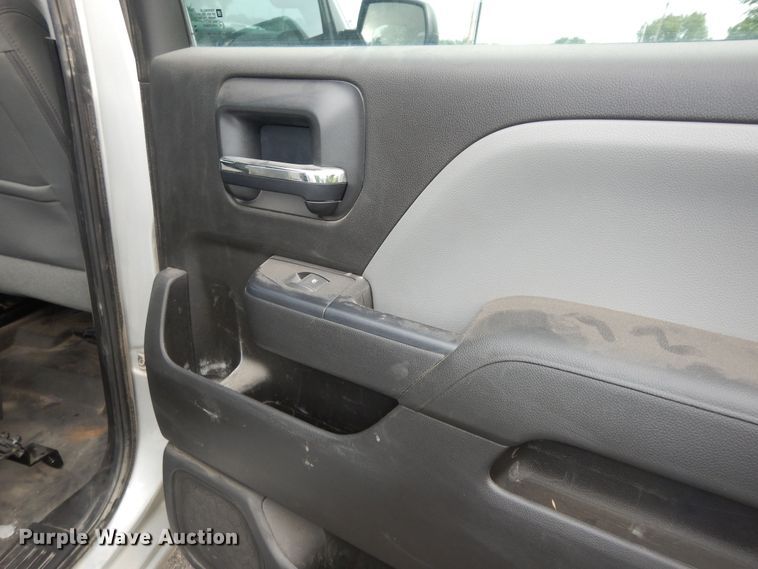 image for item DN1708 2018 Chevrolet Silverado 1500  Crew Cab pickup truck