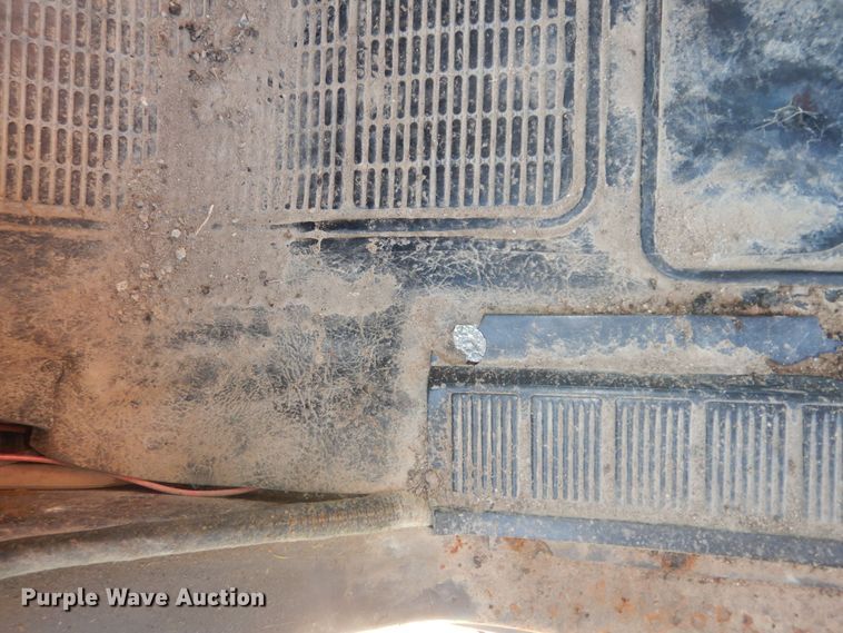 image for item DN1717 1993 International Navstar 4900  dump truck