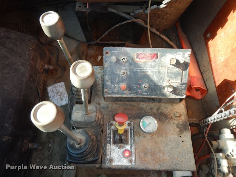 image for item DN1717 1993 International Navstar 4900  dump truck