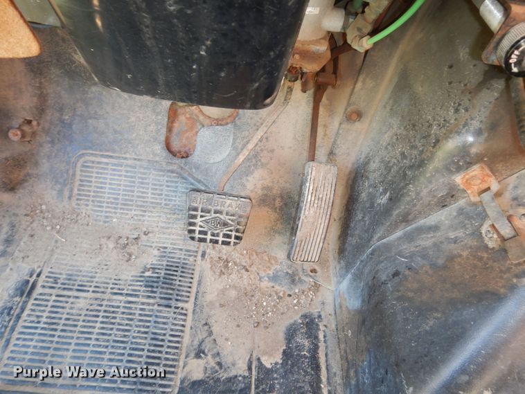 image for item DN1717 1993 International Navstar 4900  dump truck